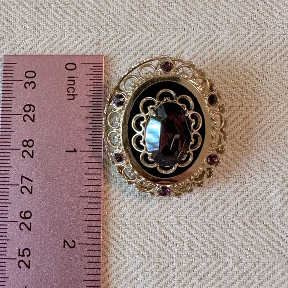 Vintage Coro Brooch Amethyst Purple Heart Filigree MCM Victorian Revival Brooch - Picture 7 of 13